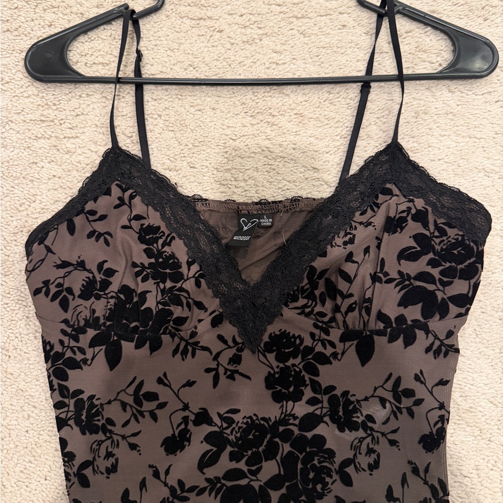 Windsor Black Floral Velvet Cami - Picture 2 of 4